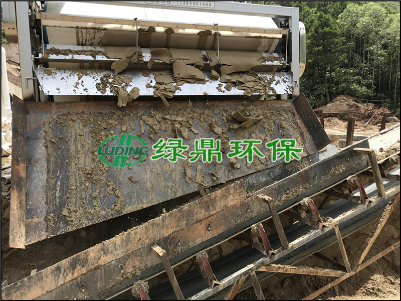 污泥压滤机发货兴宾陶瓷厂泥浆处理