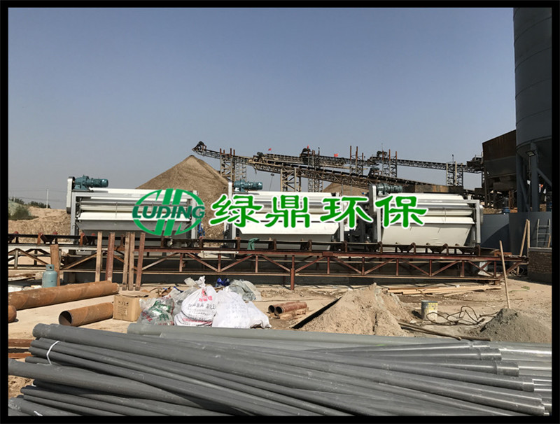 西安洗砂厂：带式压滤机处理沙场泥浆案例 4