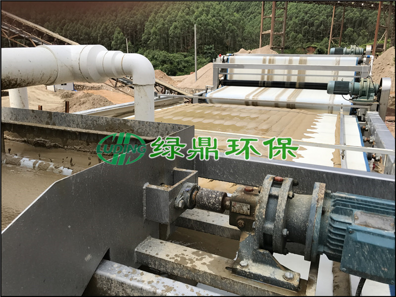 带式污泥过滤机发货定海高岭土泥浆分离处理