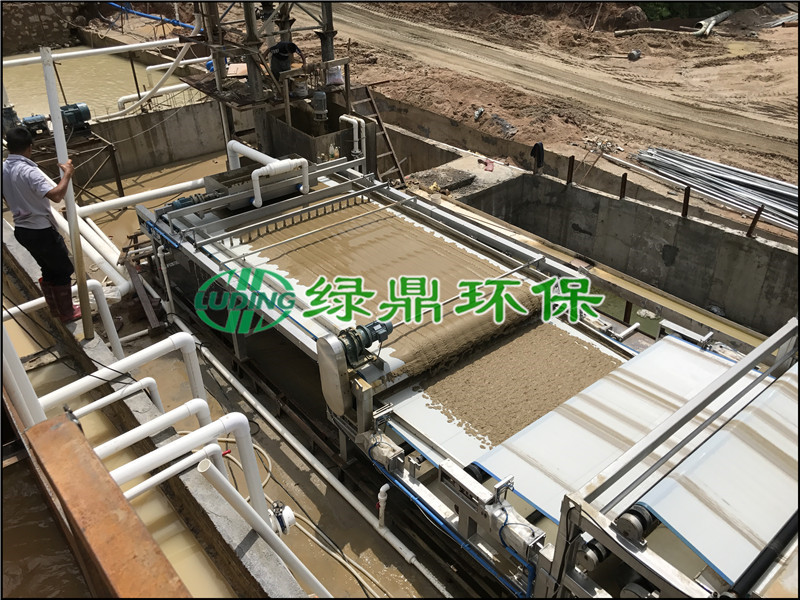 带式压滤污泥脱水机发货丹徒高铁建筑泥浆处理项目