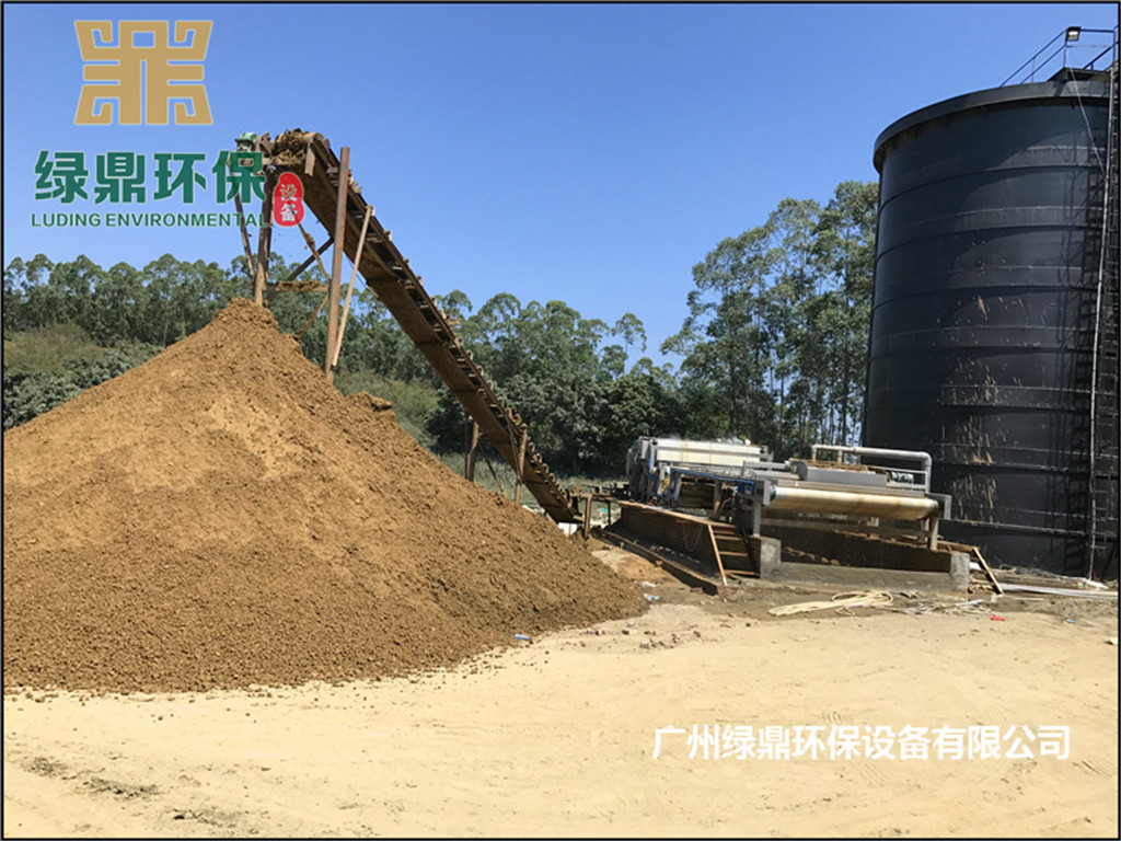 压滤机维护保养措施根据季节变化调整,在多雨季节里压滤机运作变化？